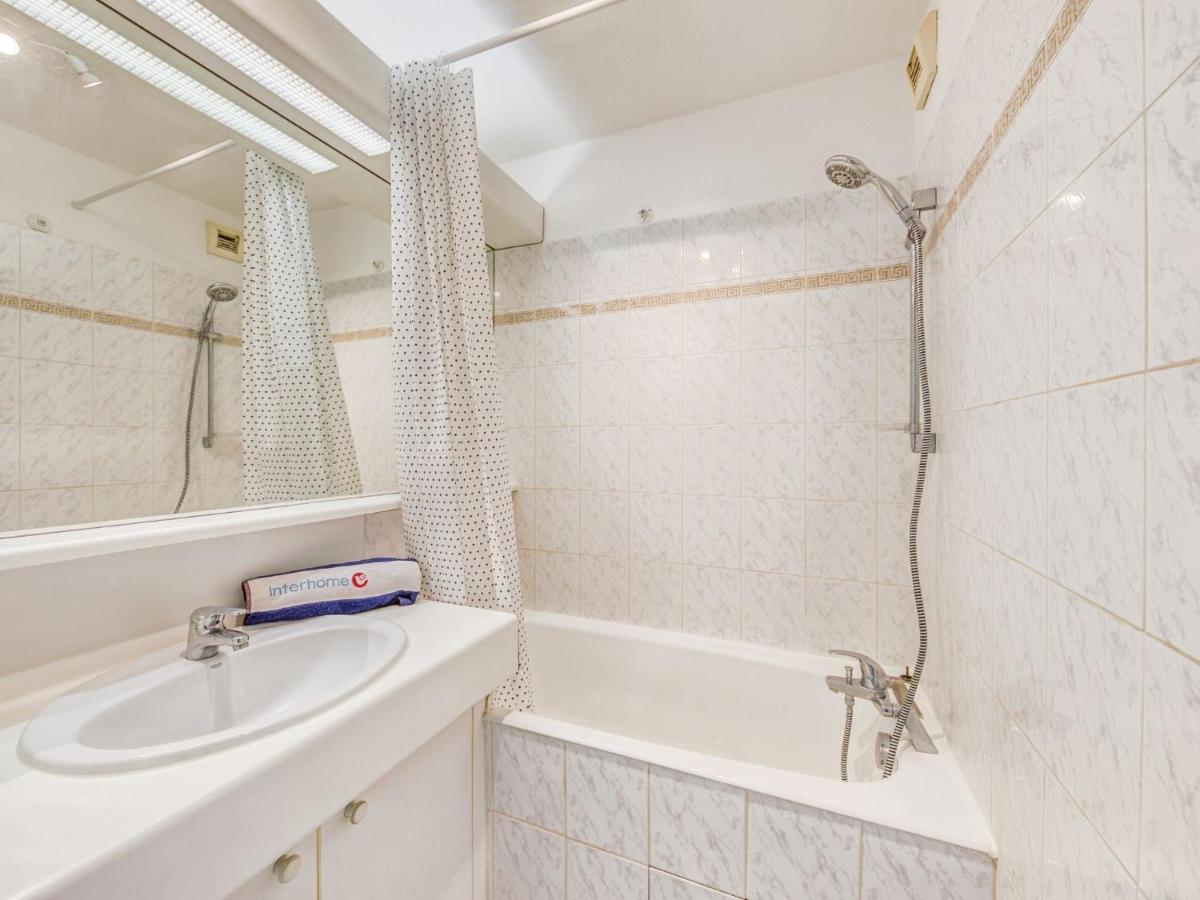 Apartment Le Cesaree-5 By Interhome Frejus Bagian luar foto