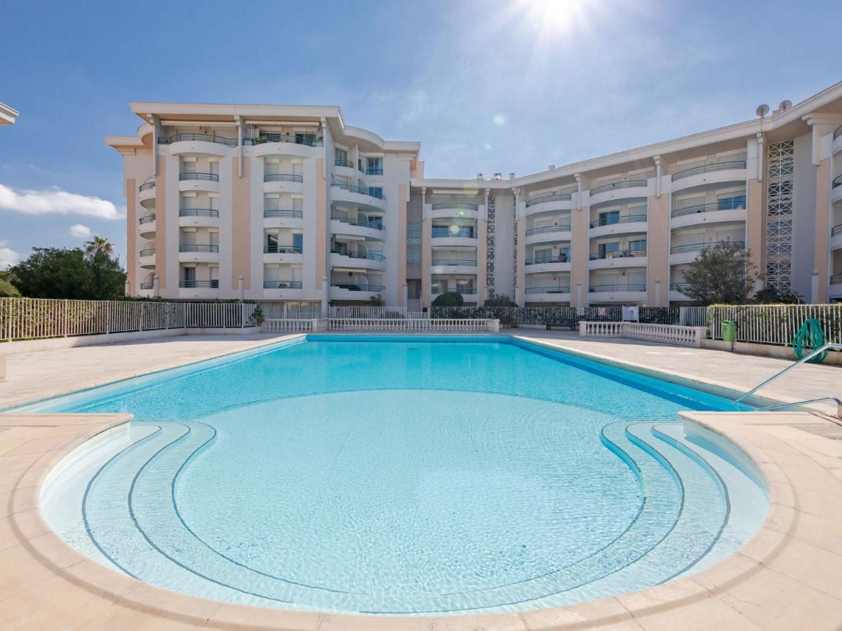 Apartment Le Cesaree-5 By Interhome Frejus Bagian luar foto