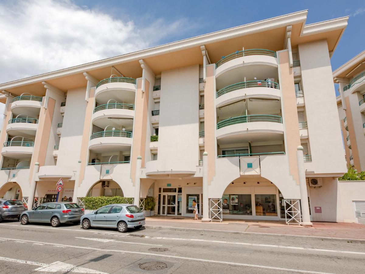 Apartment Le Cesaree-5 By Interhome Frejus Bagian luar foto